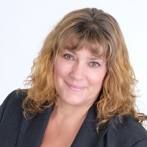 Smaller-mug-shot Joan Hansen Realestate Picture